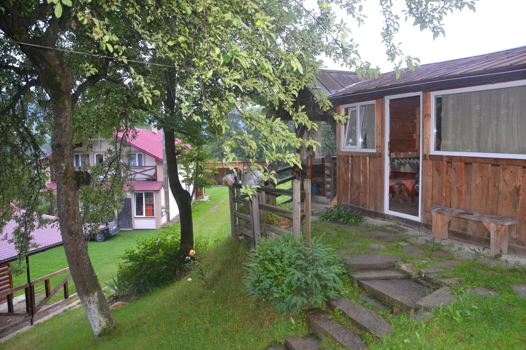 Pid Lisochkom Verkhovyna Exterior photo